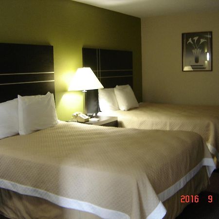 Days Inn Oil City Conference Center Kültér fotó