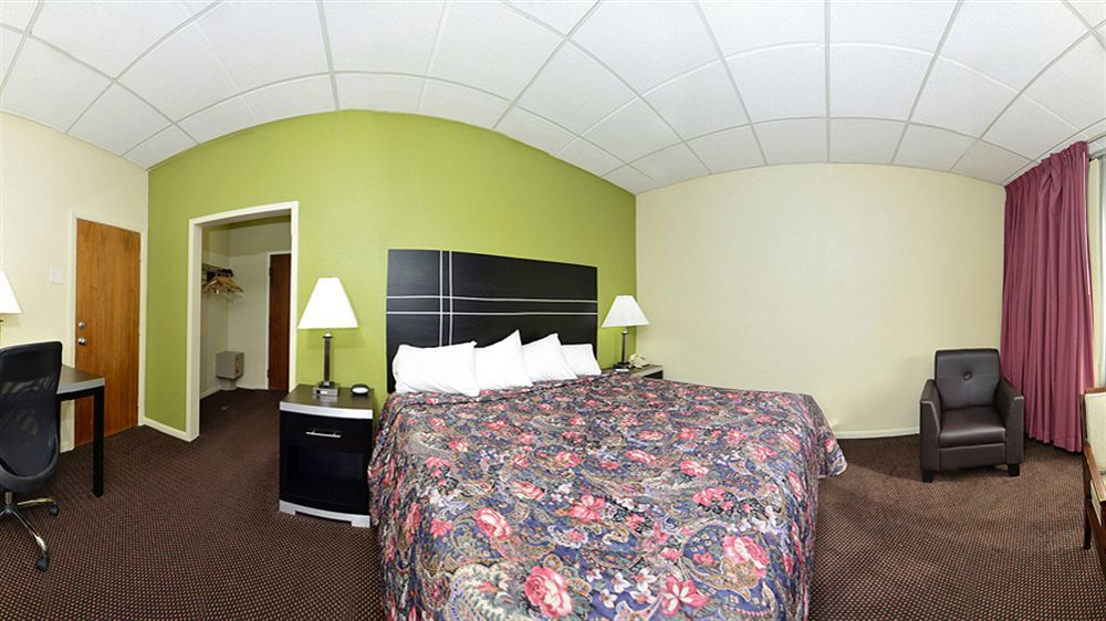 Days Inn Oil City Conference Center Kültér fotó