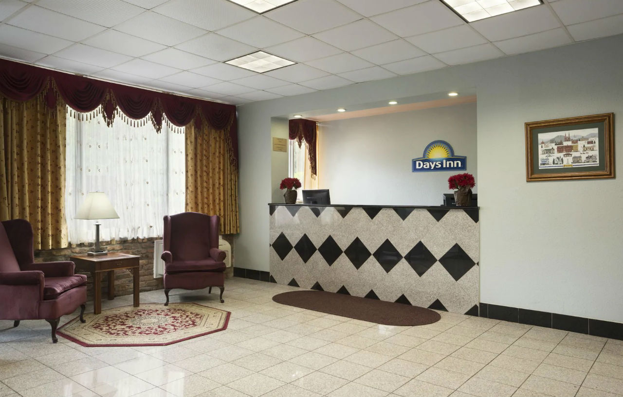 Days Inn Oil City Conference Center Kültér fotó